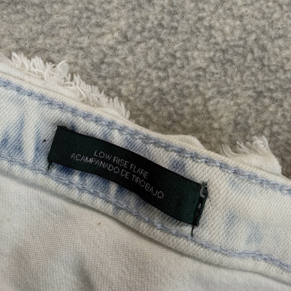 Wild Fable Womens 10 Low Rise Flare Jeans White Light Wash Raw Hem Y2K - Picture 5 of 10